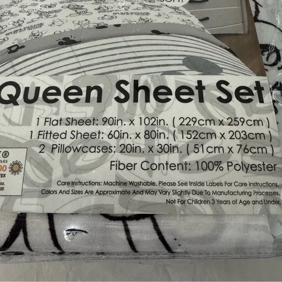 Disney QUEEN Sheet Set - Black and White NEW! - Picture 7 of 13
